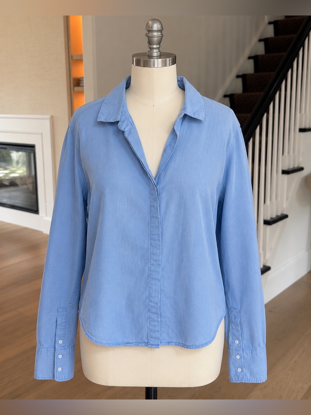 Zara Light Blue Button-Front Collared Shirt